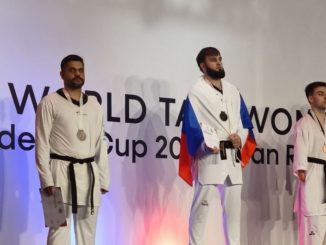 Билал Яхьяев на пьедестале международного турнира по тхэквондо ВТФ ПОДА